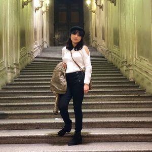 Meet your Posher, Ana